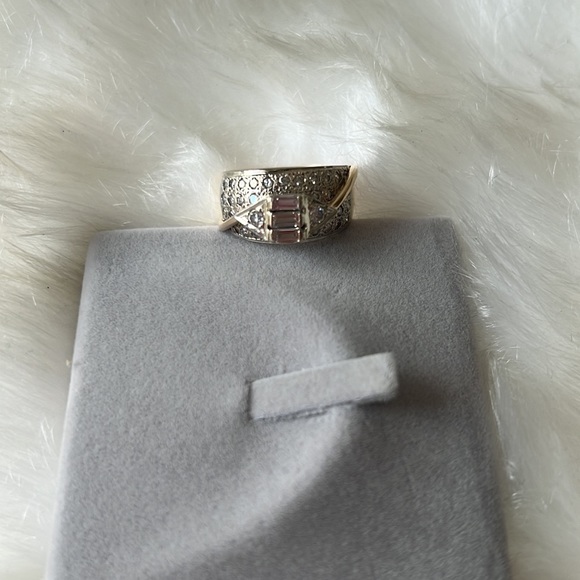 Beautiful Diamond 💍 Ring - Picture 7 of 12